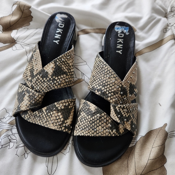 DKNY snakeskin sandal - Picture 2 of 4